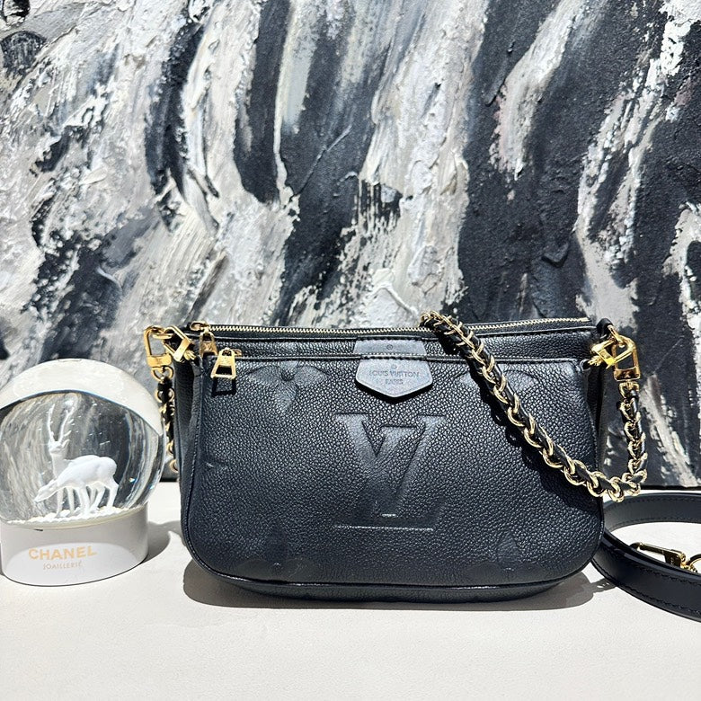 Lv multi pochette calf skin black12814