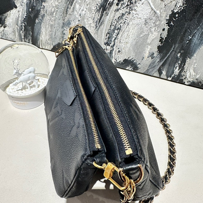 Lv multi pochette calf skin black12814