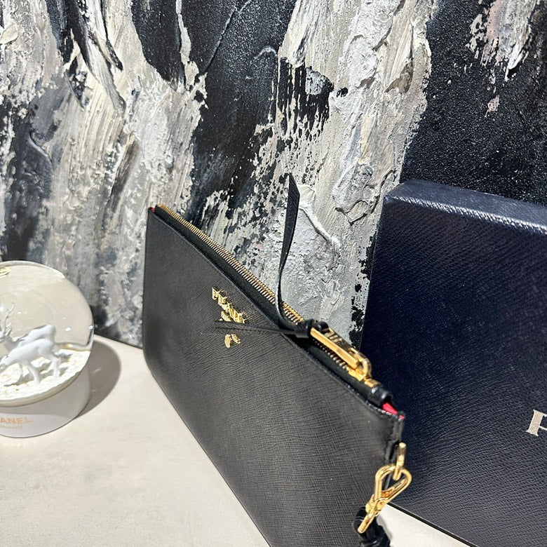 Prada clutch 12815
