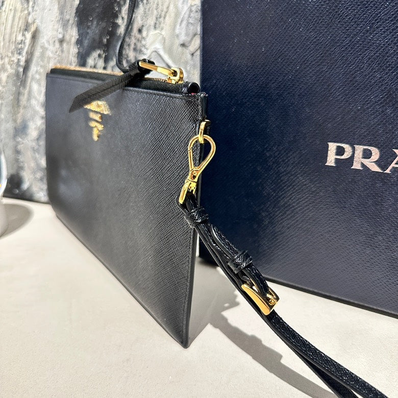 Prada clutch 12815