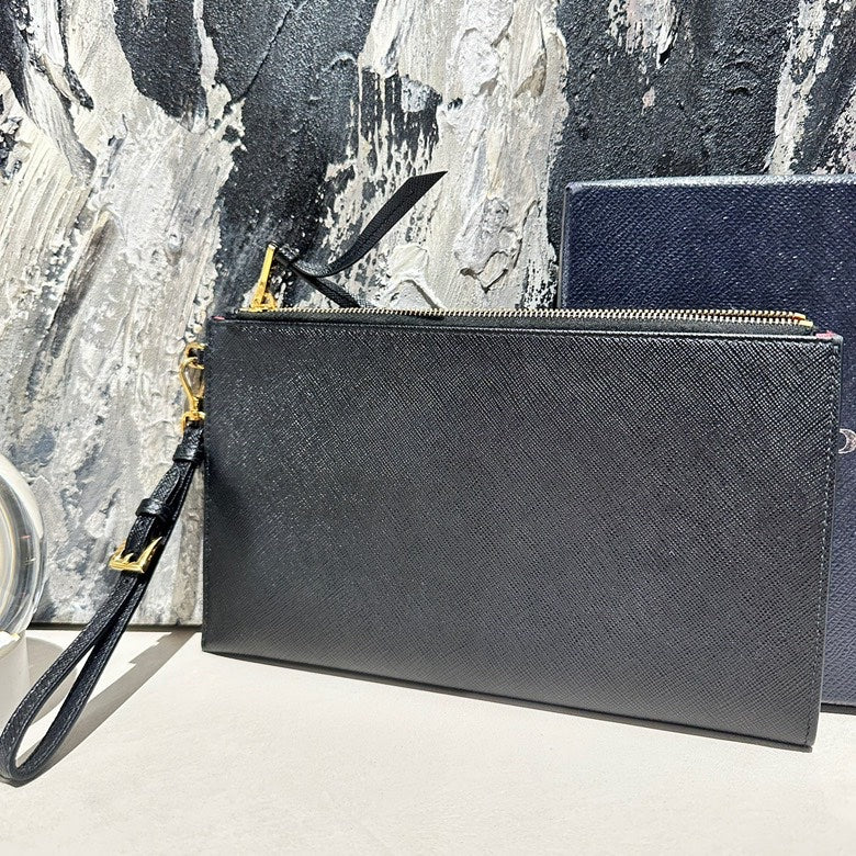 Prada clutch 12815