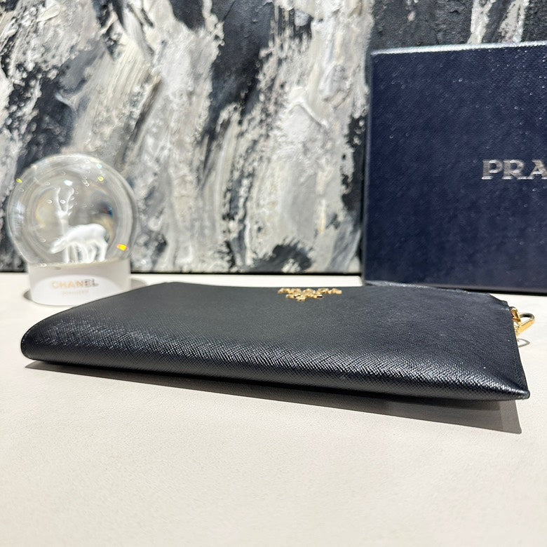 Prada clutch 12815
