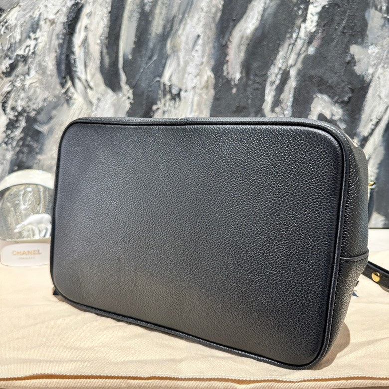 Lv bucket black 12820