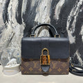   lv locky BB 2019 13105.
