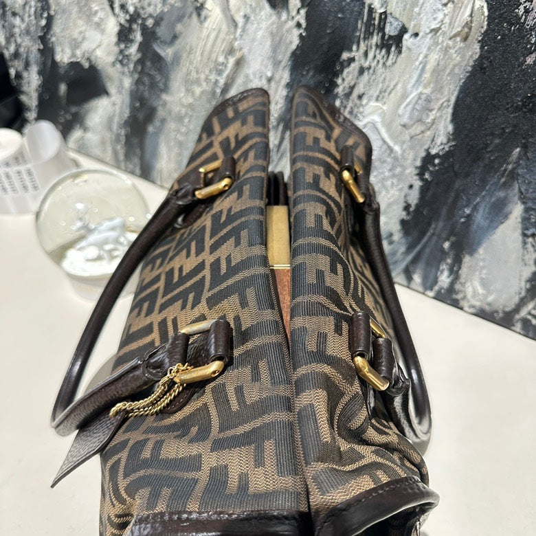 Fendi tote bag handle bag