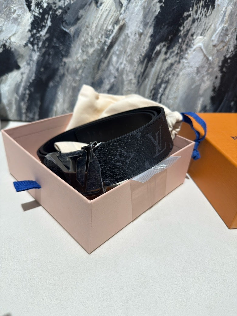 new Lv belt black size 95