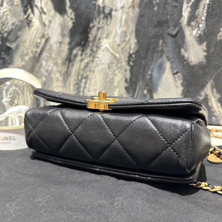 chanel 24s small black and gold coin chain microchipped 13144