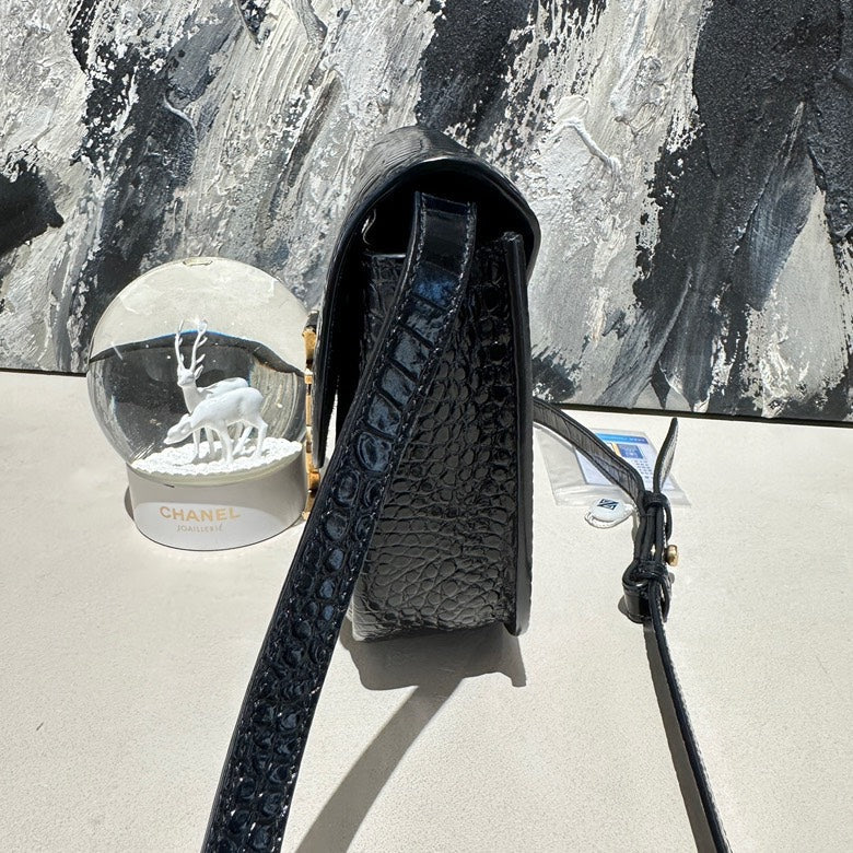 Ysl crocodile pattern saddle bag 13155