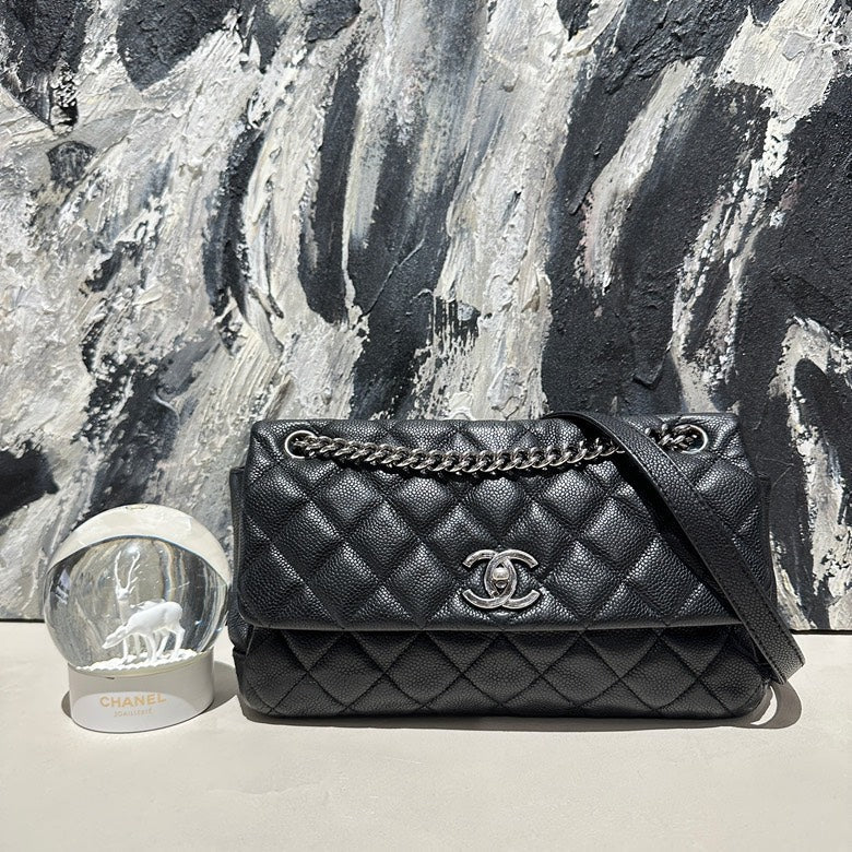 Chanel medium cf airport flap bag13233