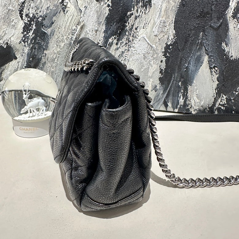 Chanel medium cf airport flap bag13233