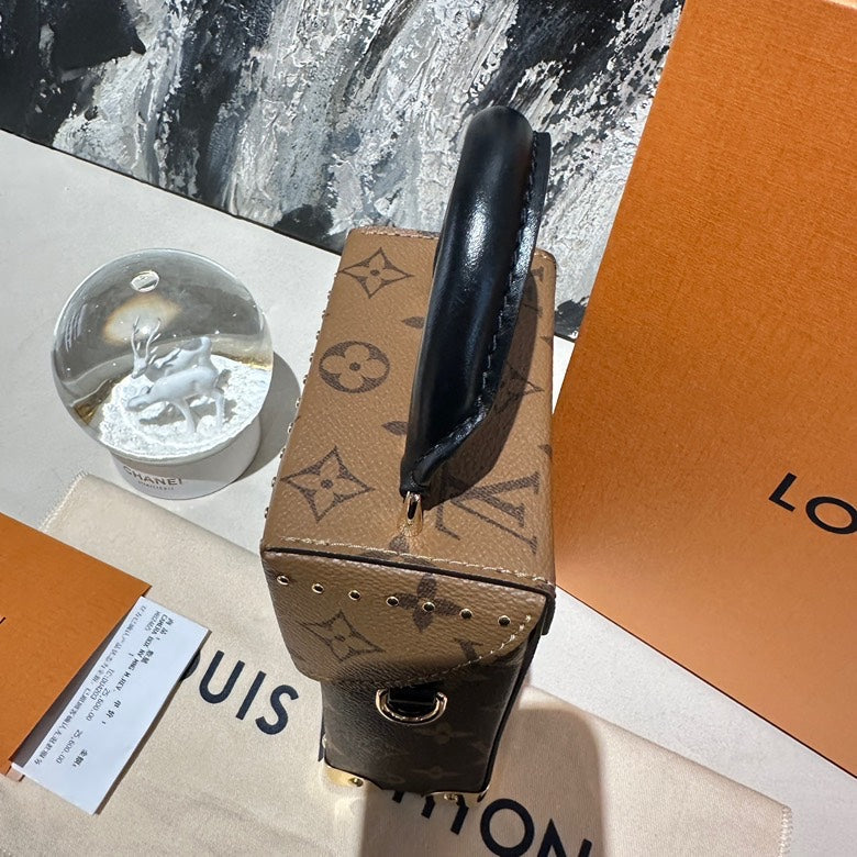 Lv Camera box 2023 13127