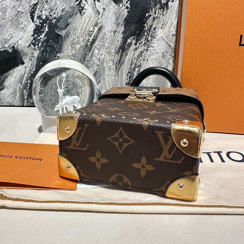 Lv Camera box 2023 13127
