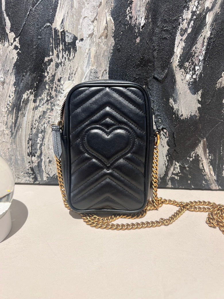 Gucci marmont cellphone bag