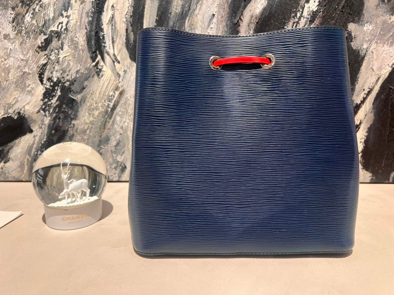 Lv bucket medium 2018