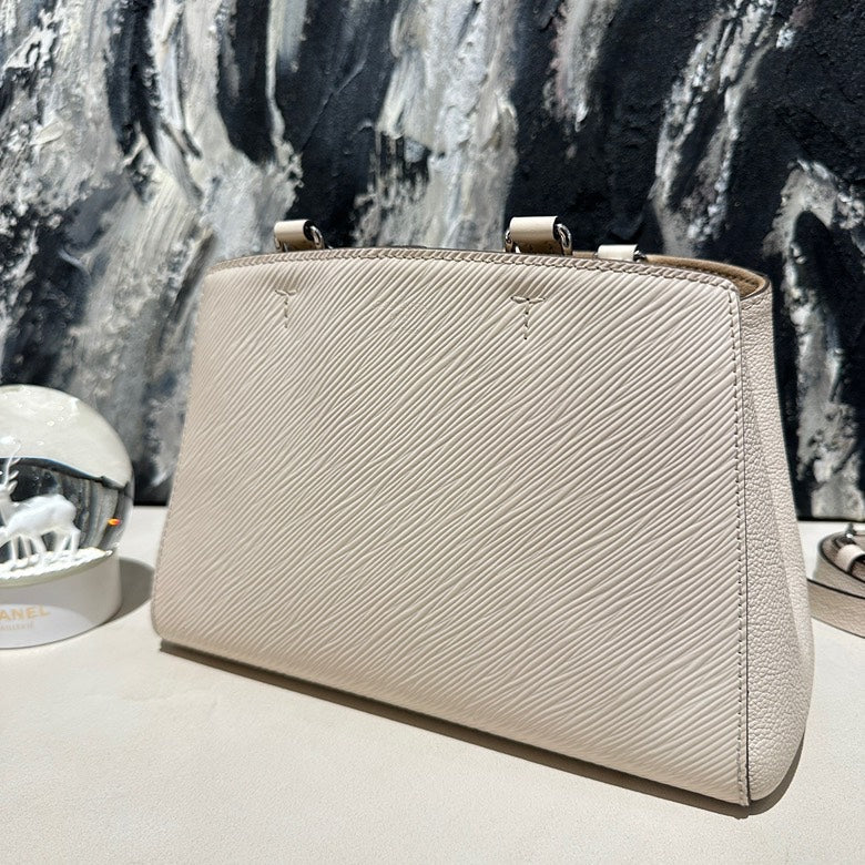 Lv Montaigne marelle microchipped 13123