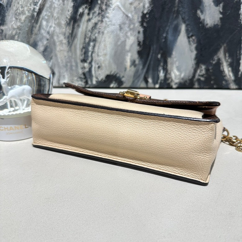 Lv Vavin Woc microchipped 13332