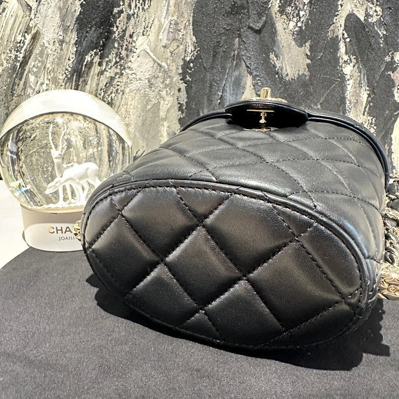 Chanel vanity bucket 13330