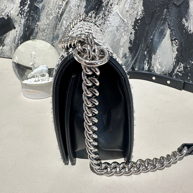 Chanel limited Leboy medium13322