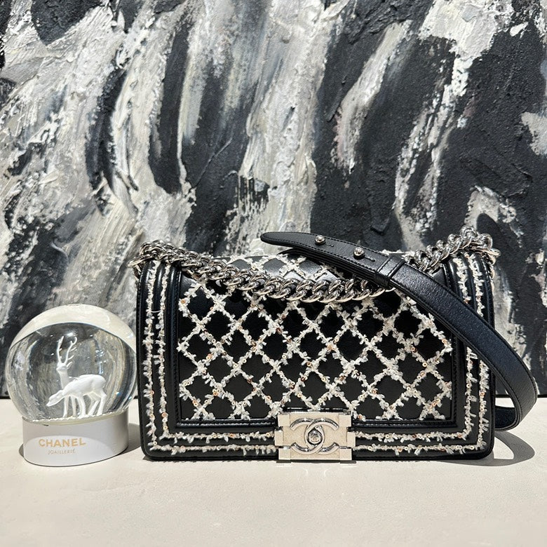 Chanel limited Leboy medium13322