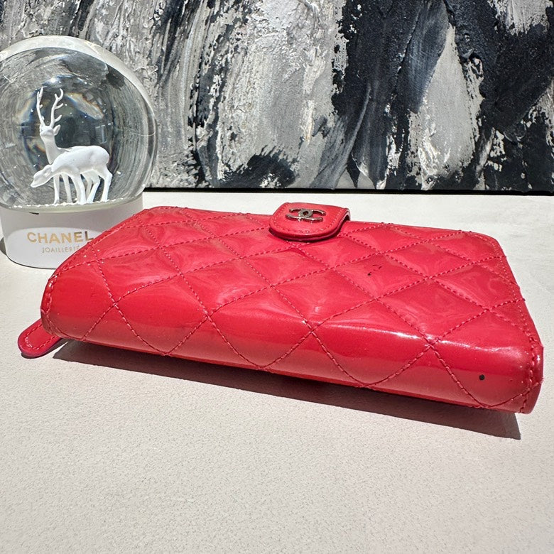 Chanel patented wallet  13305