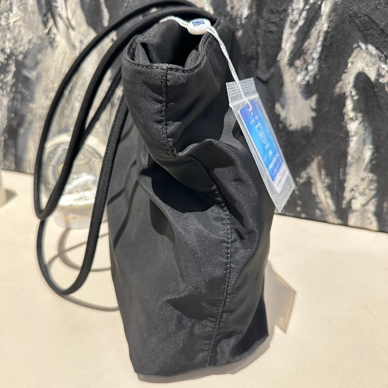 Prada tote nylon 13337