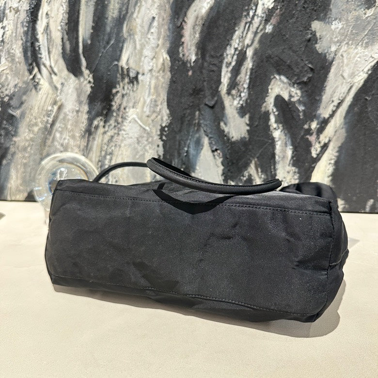 Prada tote nylon 13337