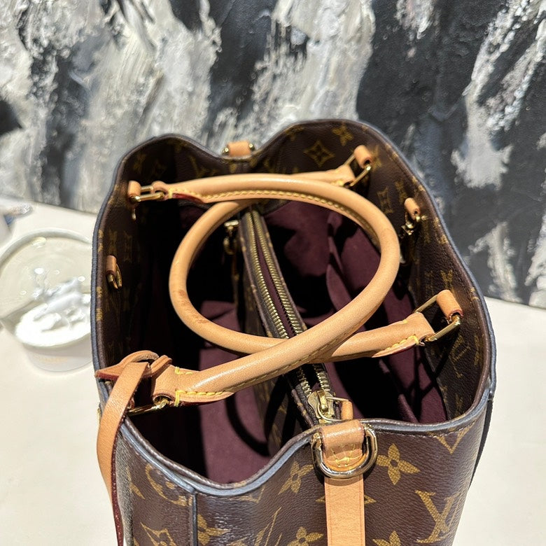 Lv Montaigne medium monogram 13335
