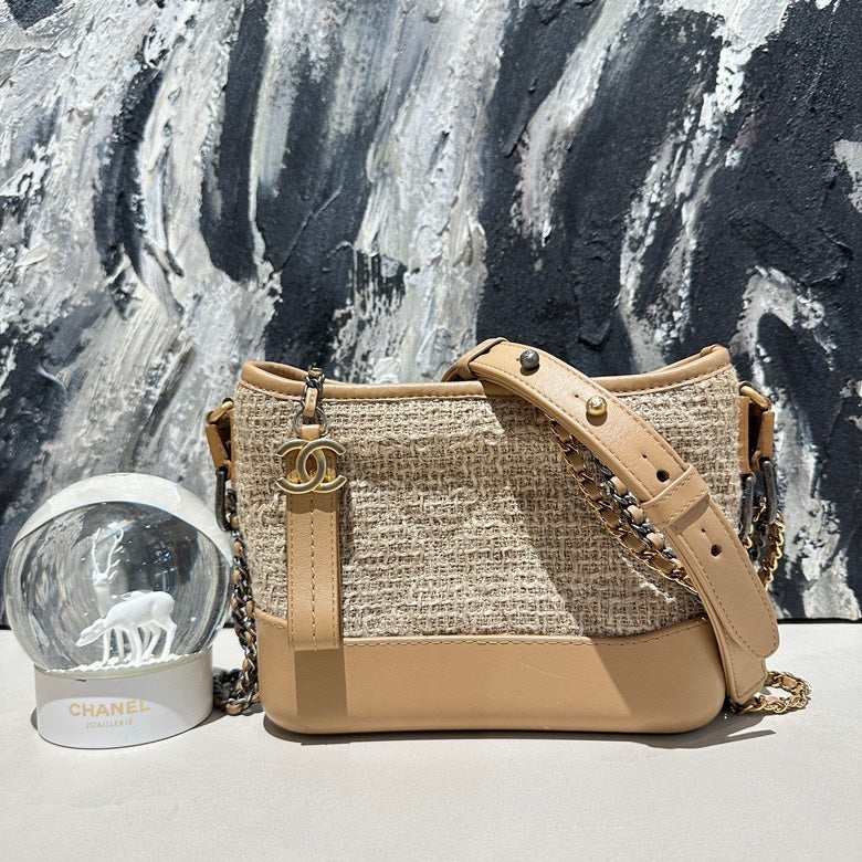   Chanel Gabrielle small tweed nude 13339.