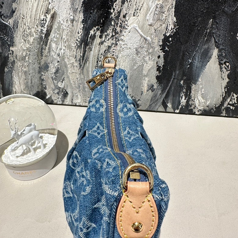 Lv pochette valley 13344
