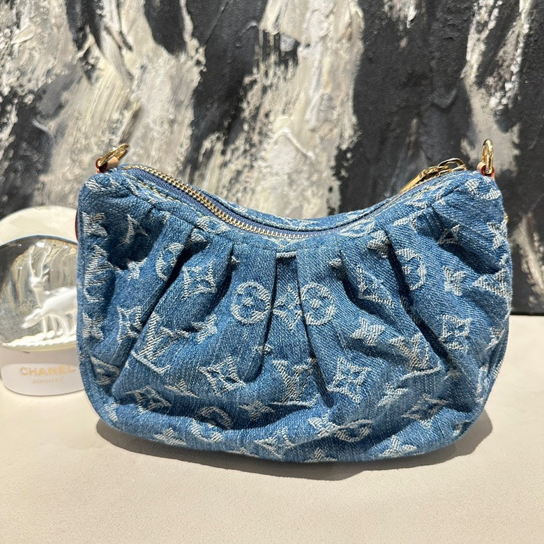 Lv pochette valley 13344