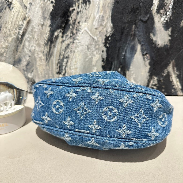Lv pochette valley 13344