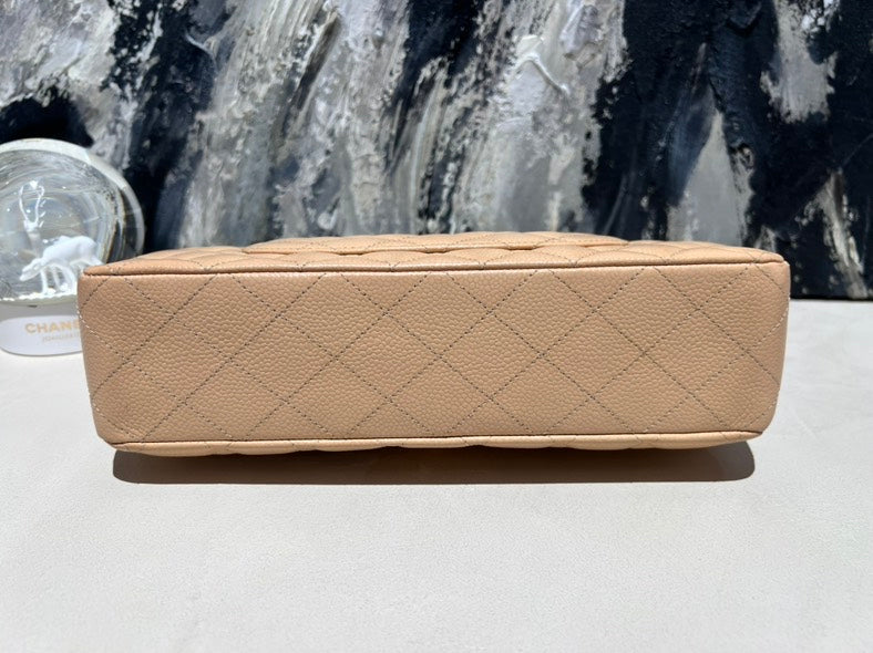 Chanel CF medium caviar