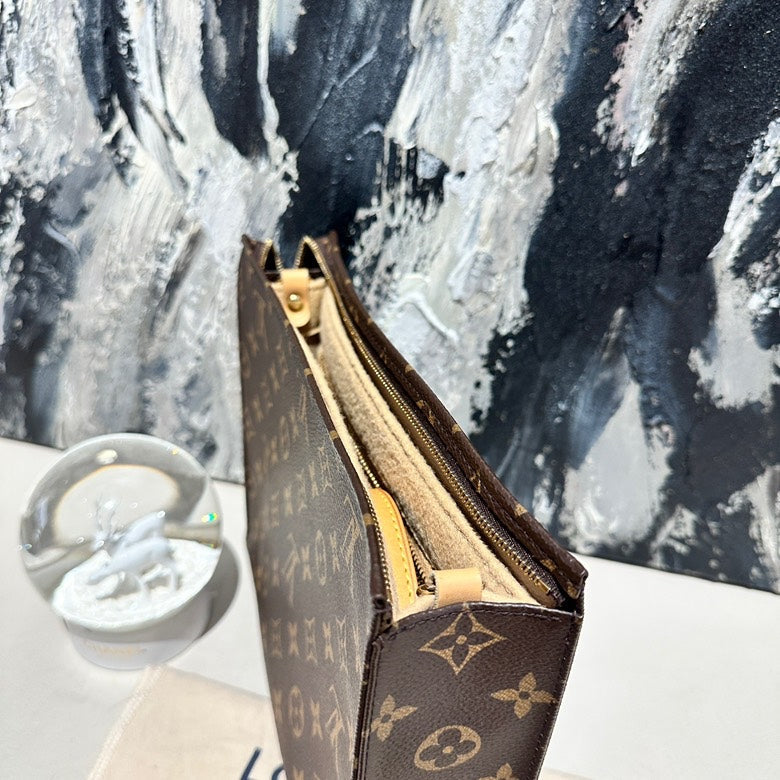 Lv clutch with insert