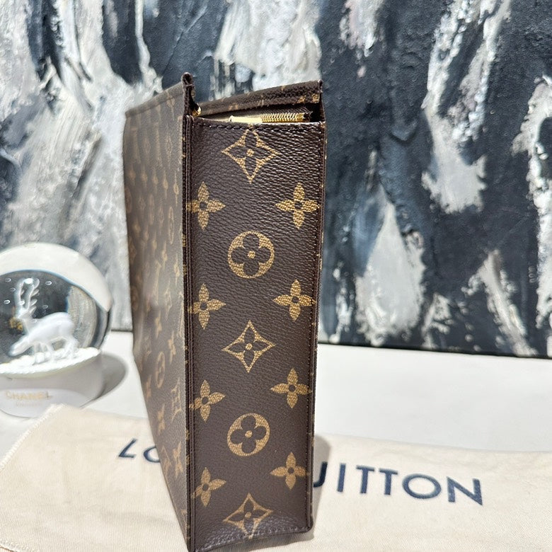 Lv clutch with insert