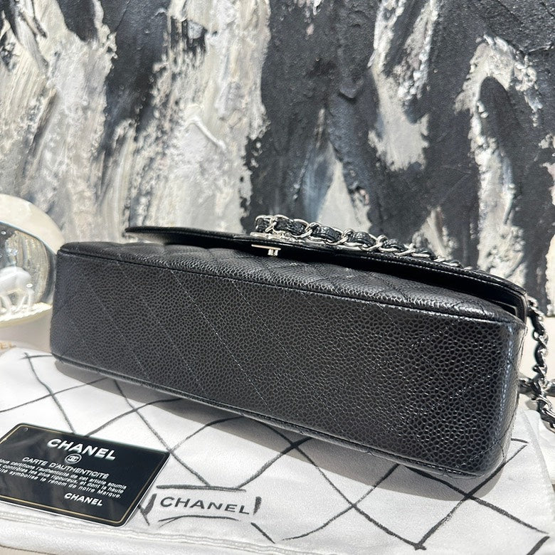 Chanel cf caviar medium black and silver 20805 pristine