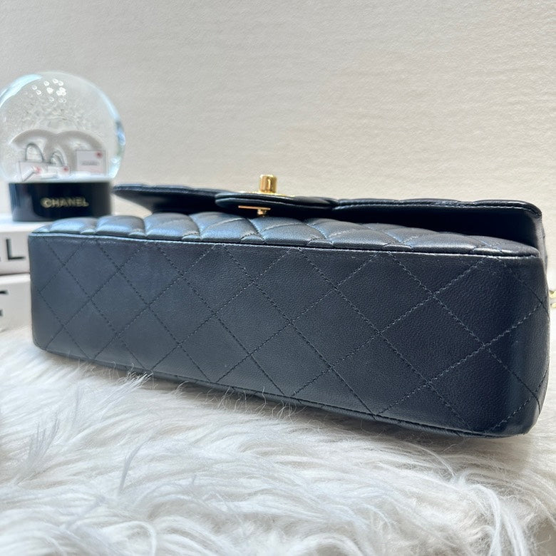 Chanel cf medium lambskin double flap 10282