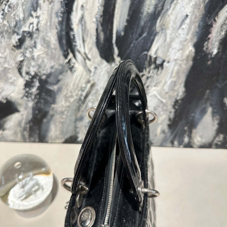 lady Dior medium black 13483