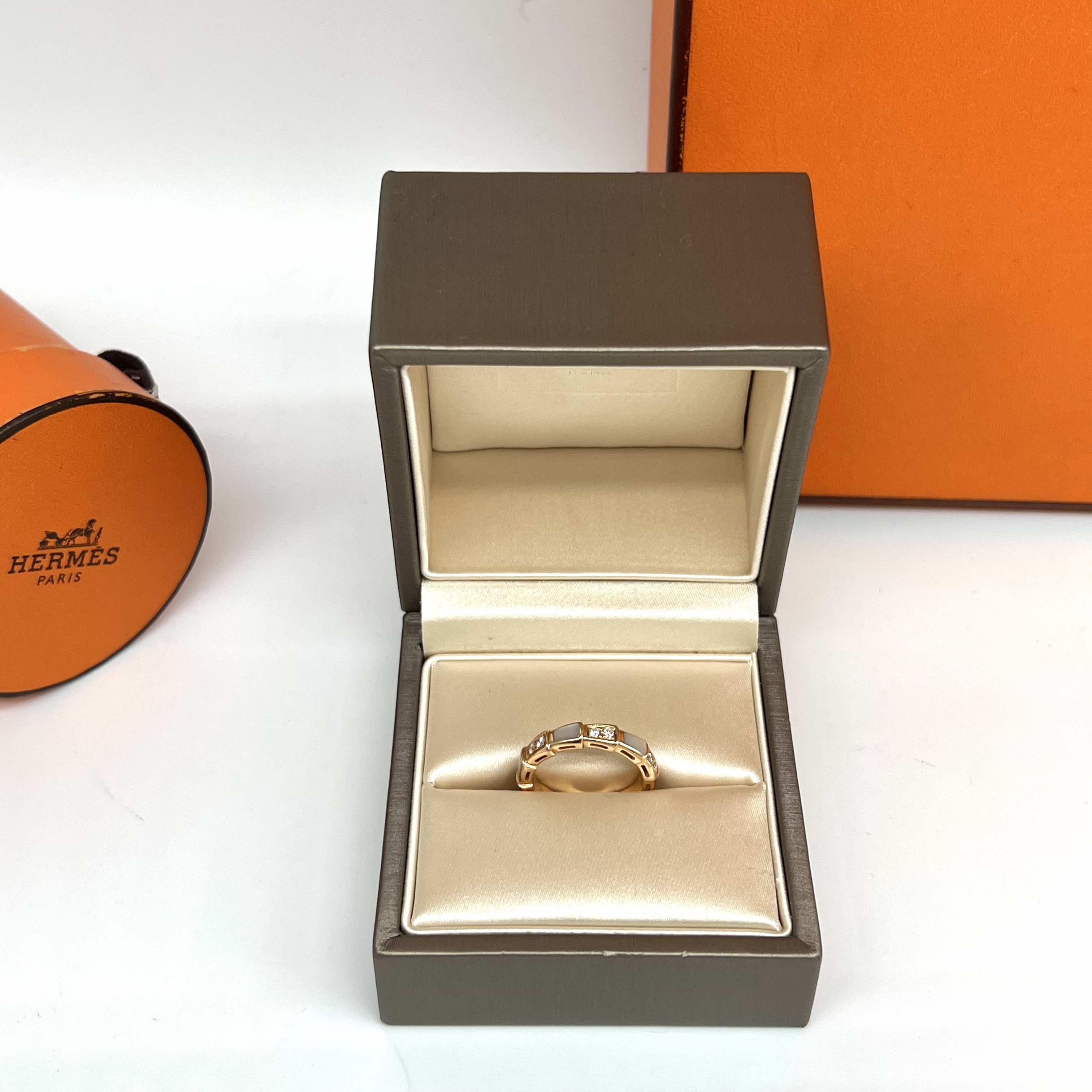 Bulgari Serpenti Mother-of-Pearl Ring 98% New