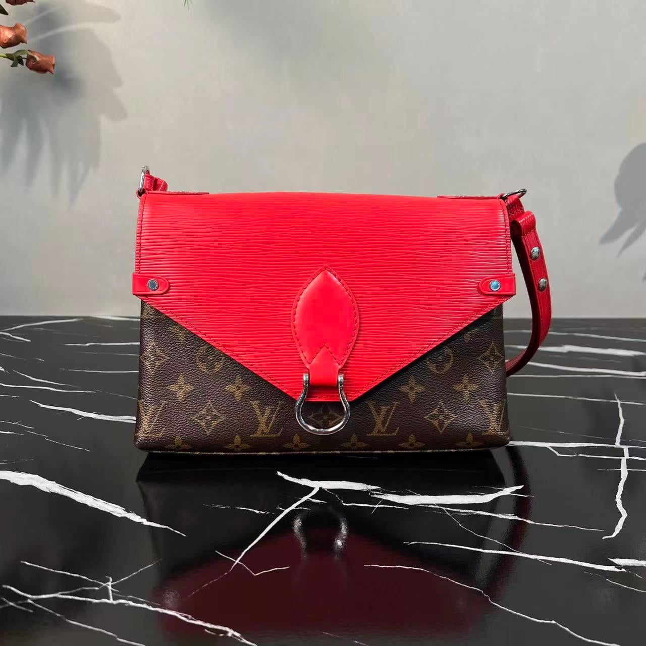 Louis Vuitton envelop shoulder bag year2018 41308363