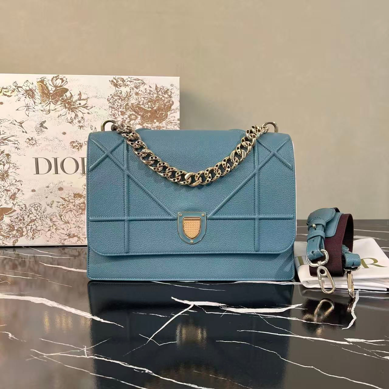 Dior shoulder bag 42517700