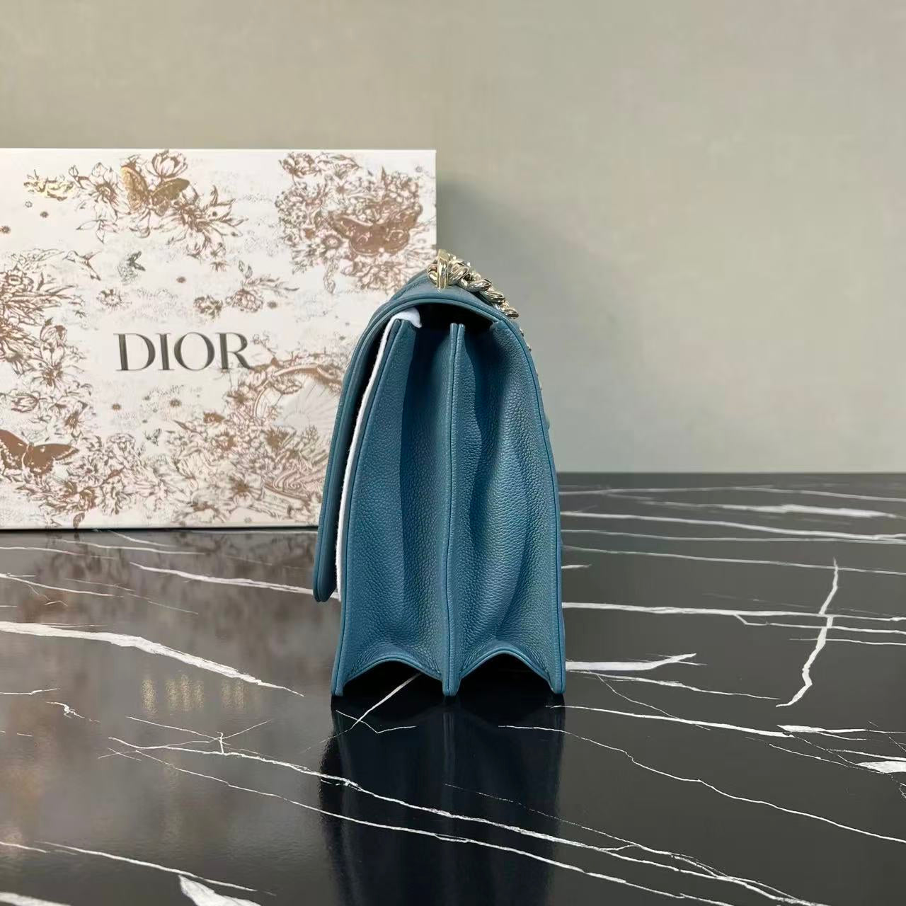Dior shoulder bag 42517700