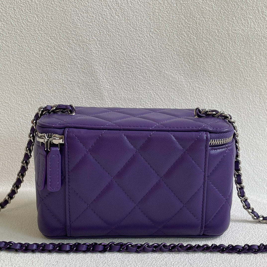 Unused🆕 Chanel 24C Vanity Case Lambskin #15907