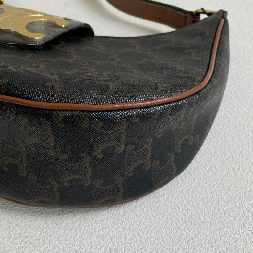 99%New🆕 Celine Ava Triomphe Hobo Bag (2023) #15694