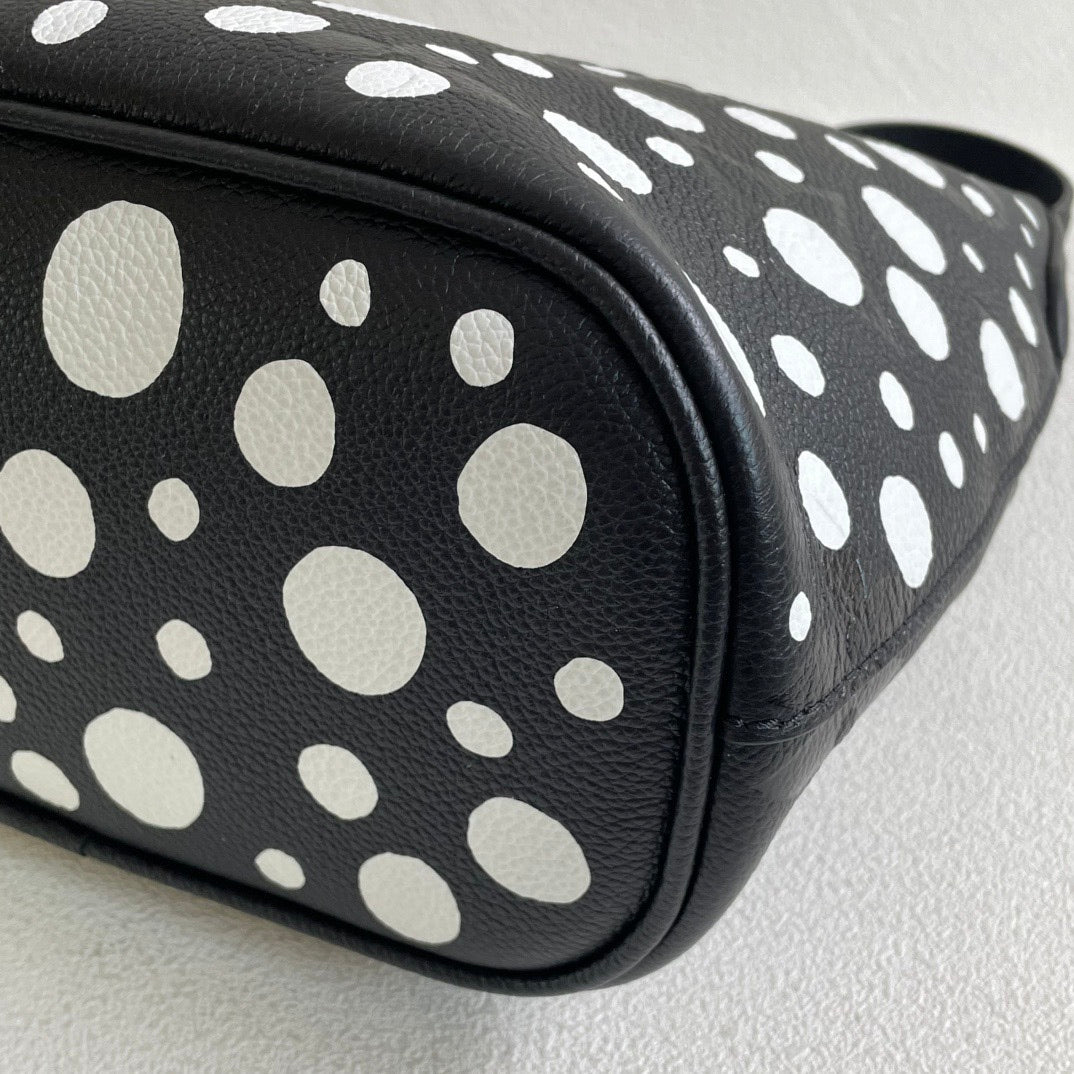 99%New🆕 Louis Vuitton x Yayoi Kusama Marshmallow Hobo (2025) #15759