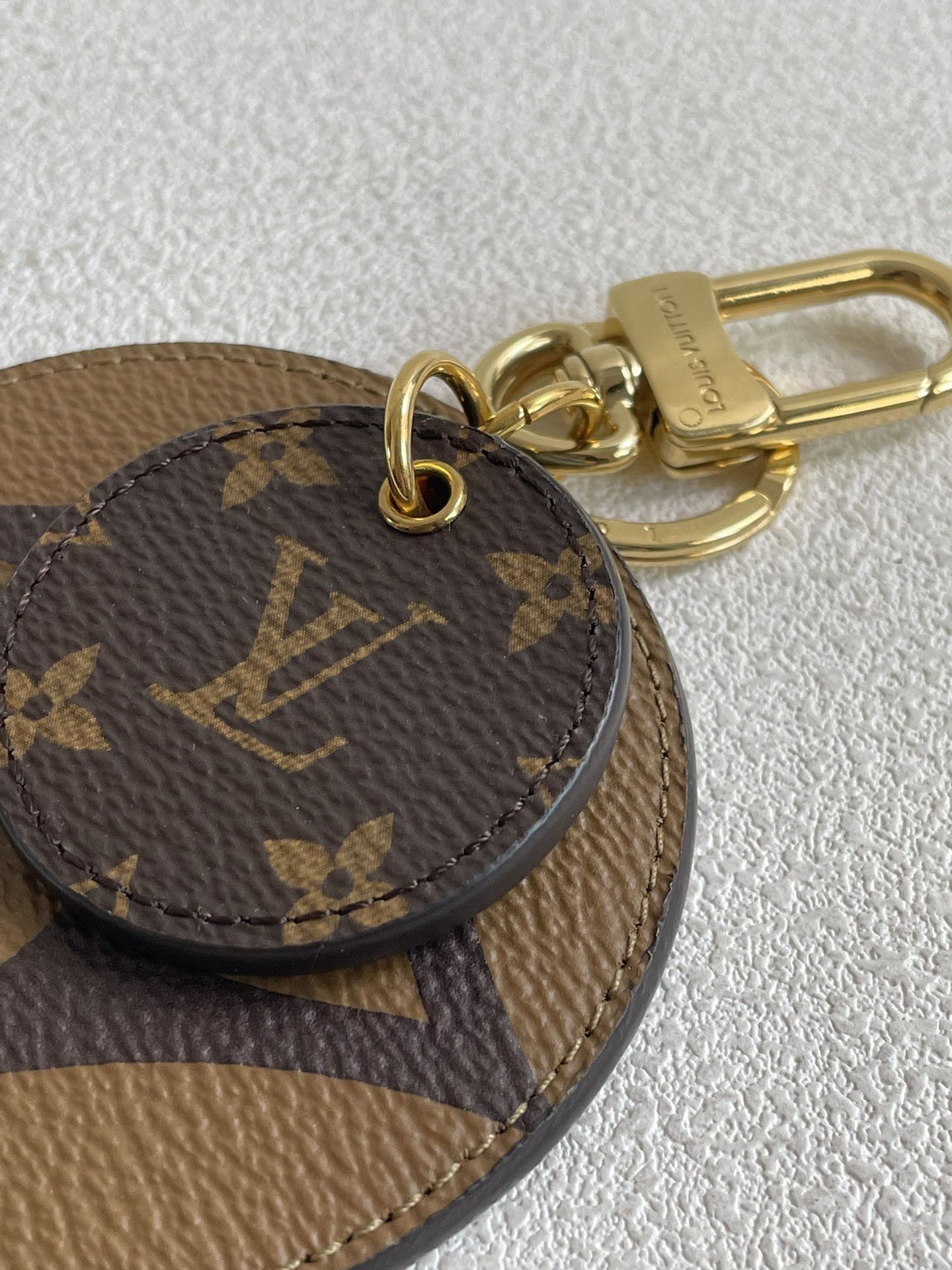 99%New🆕 Louis Vuitton Bag Charm Key Chain (2023) #15496