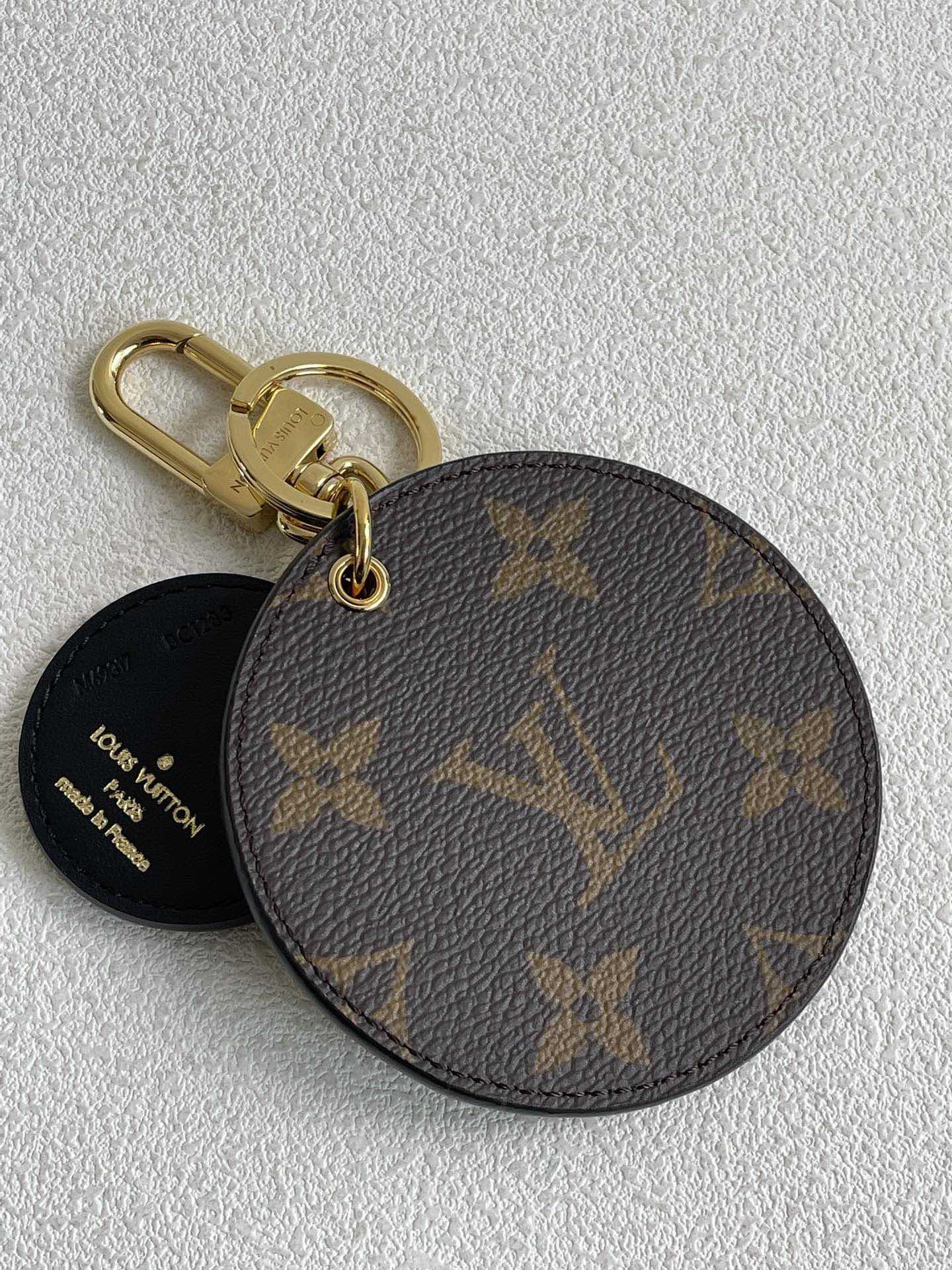 99%New🆕 Louis Vuitton Bag Charm Key Chain (2023) #15496