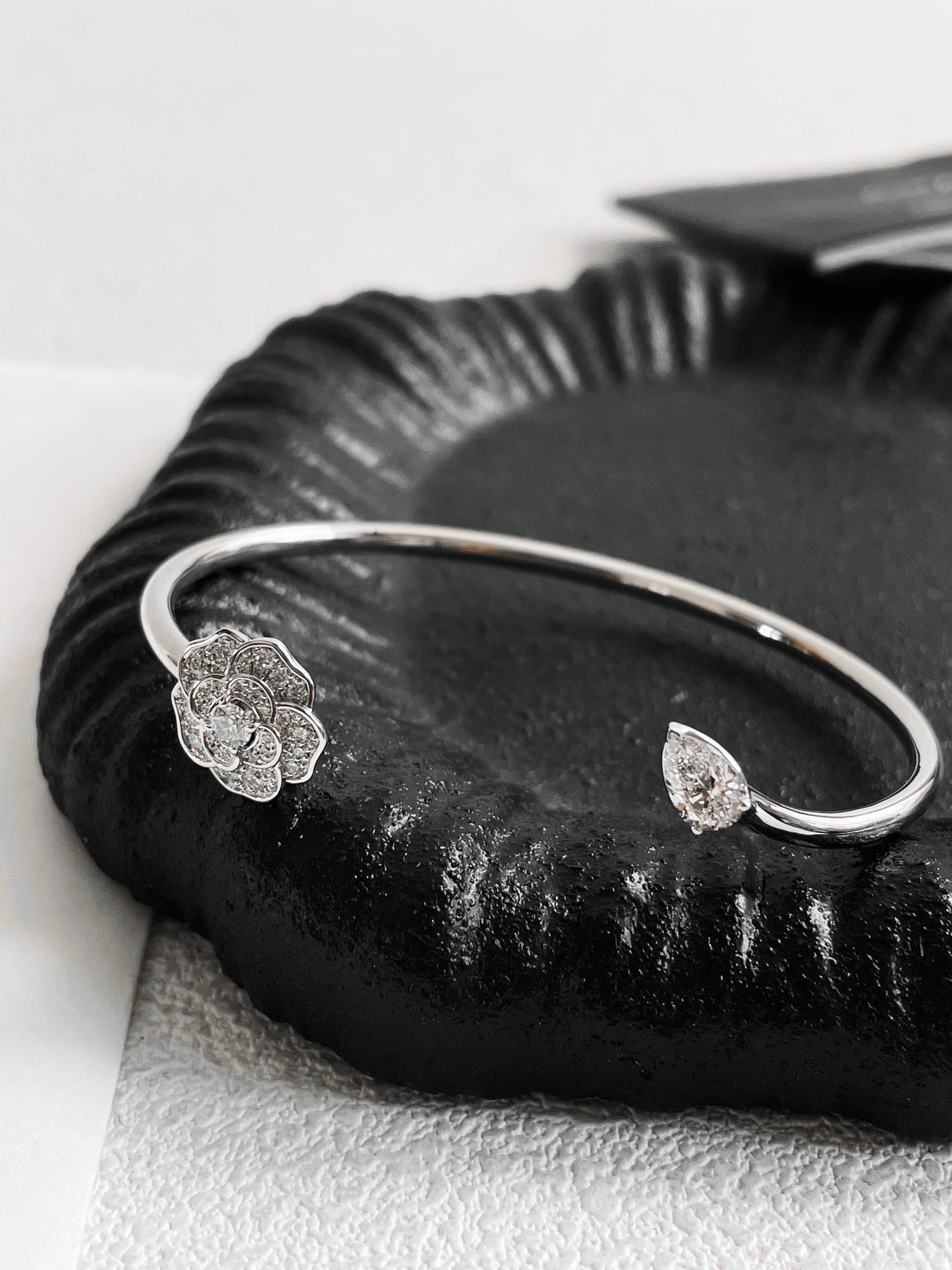 💕 Chanel Camelia Bracelet (XS) 18k White Gold & Diamonds #15545