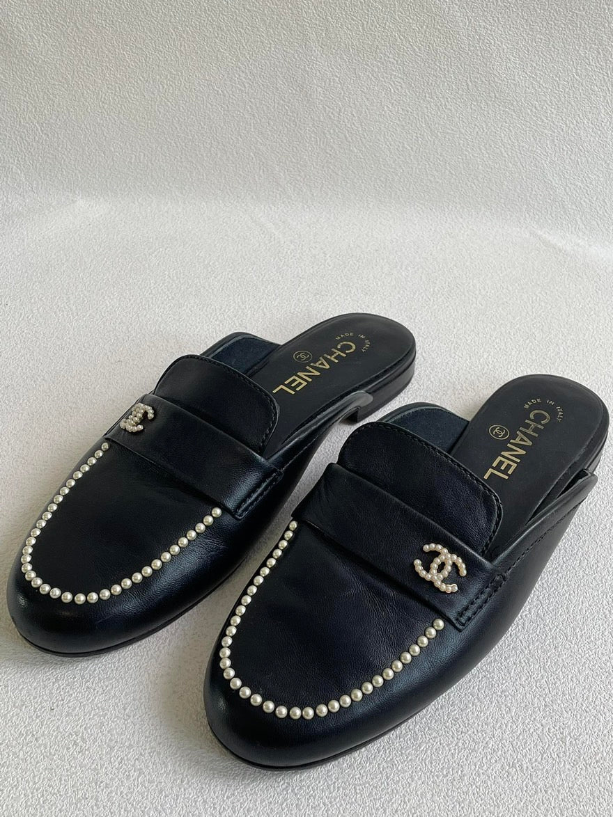 💕 Chanel Pearl loafer (size 39) #J2112