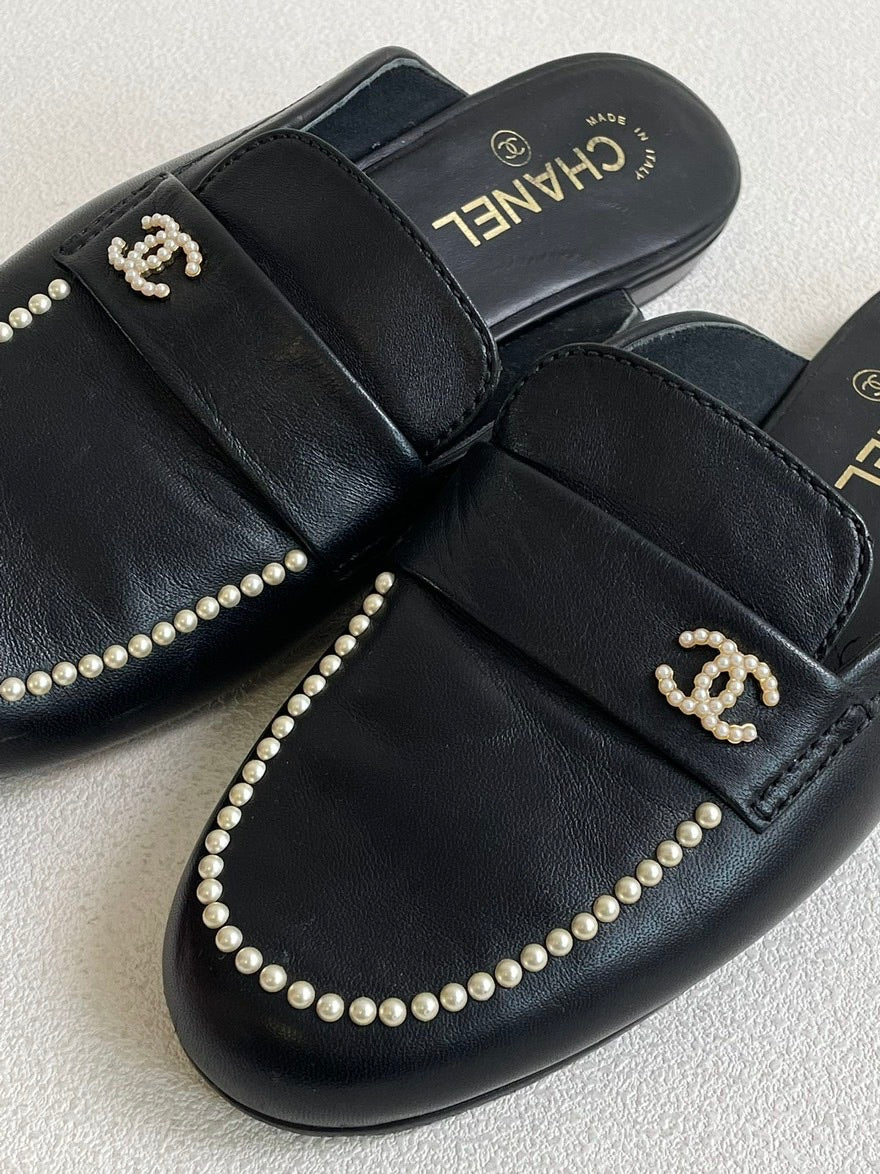 💕 Chanel Pearl loafer (size 39) #J2112