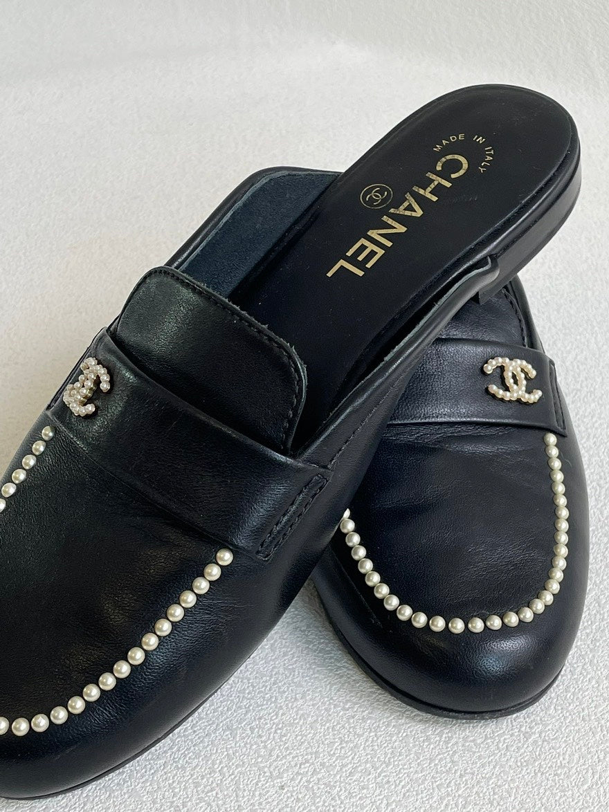 💕 Chanel Pearl loafer (size 39) #J2112